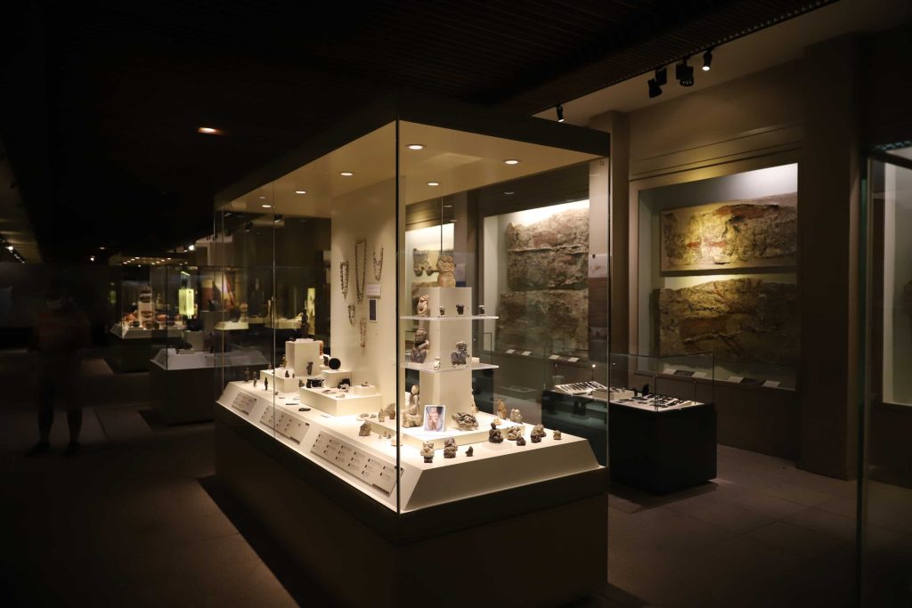Jewelry Display Furniture