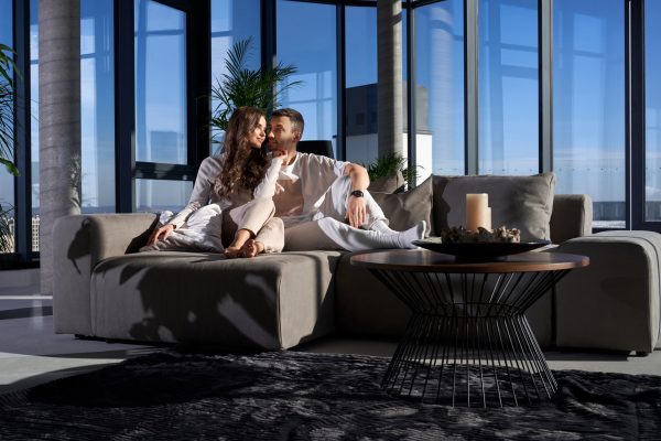 Revolutionizing Luxury Living: Advanced Materials in High-End Villas