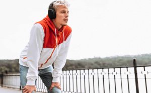 Moving Freely: How Apparel and Audio Tech Empower the Modern Active Man