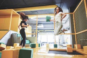 Where Play Meets Delight: The Modern Fusion of Automated Snacks and Indoor Playgrounds