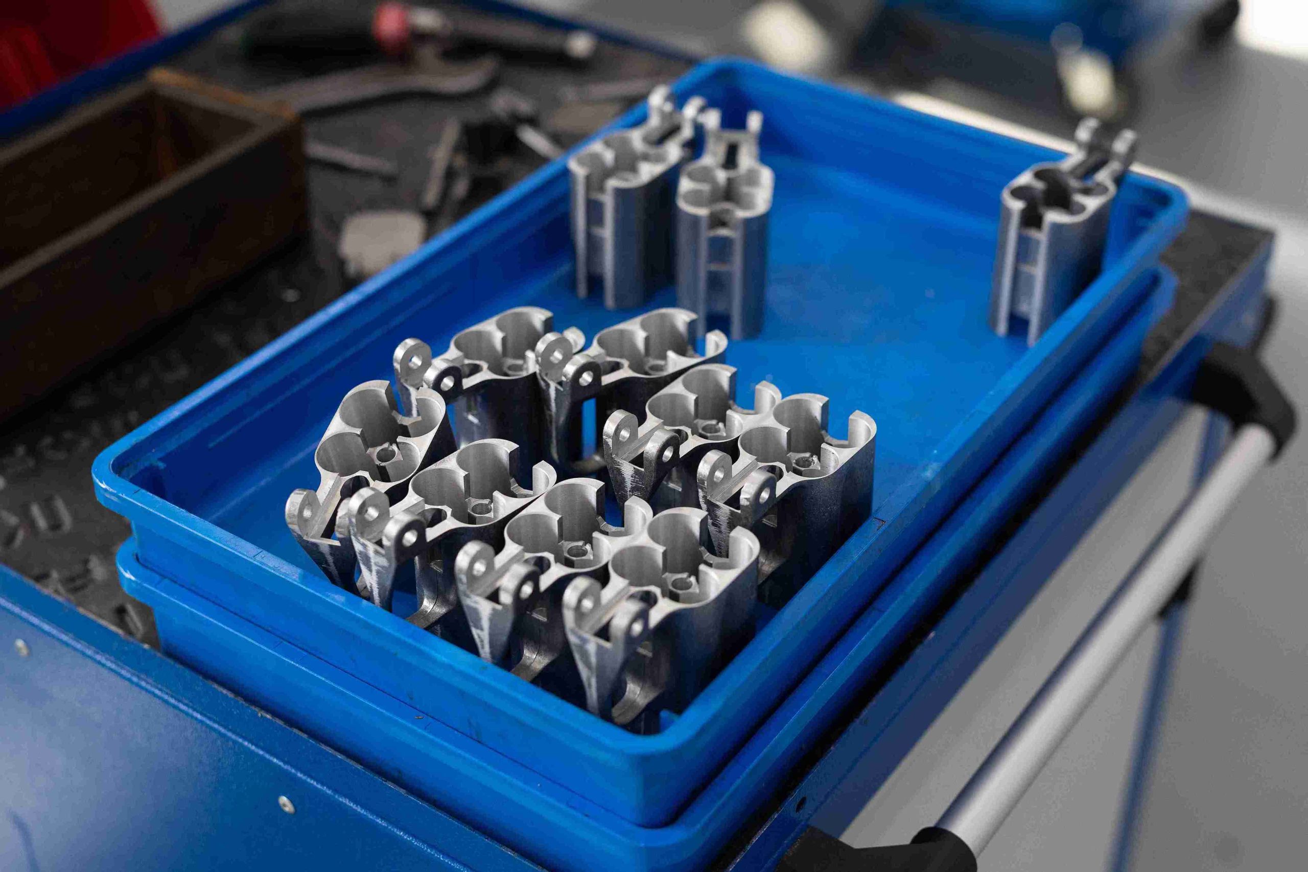 Exploring the Role of Hardware Stamping Mold Accessories and Beauty Products Vending Machines in 7 Minutes!