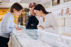 How Are Retail Design and Customization Shaping Modern Jewelry Stores?