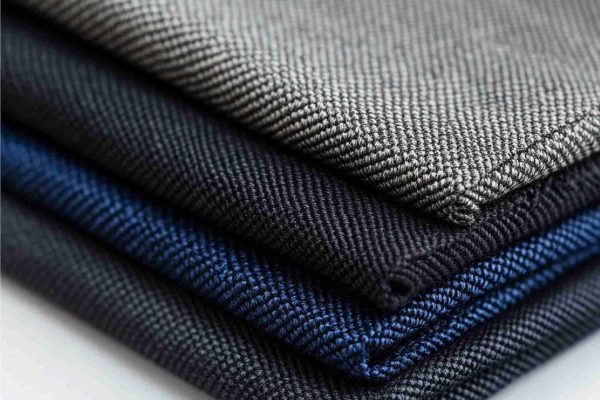 Why is Polyester Oxford Composite Fabric Ideal for Hotel Bedding?