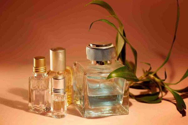 How Strong-Scent Perfumes Inspire Innovations in Portable Air Conditioner Design?